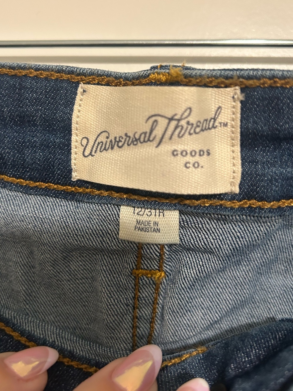 Universal Thread Mid Rise Skinny Jeans - Picture 2 of 4